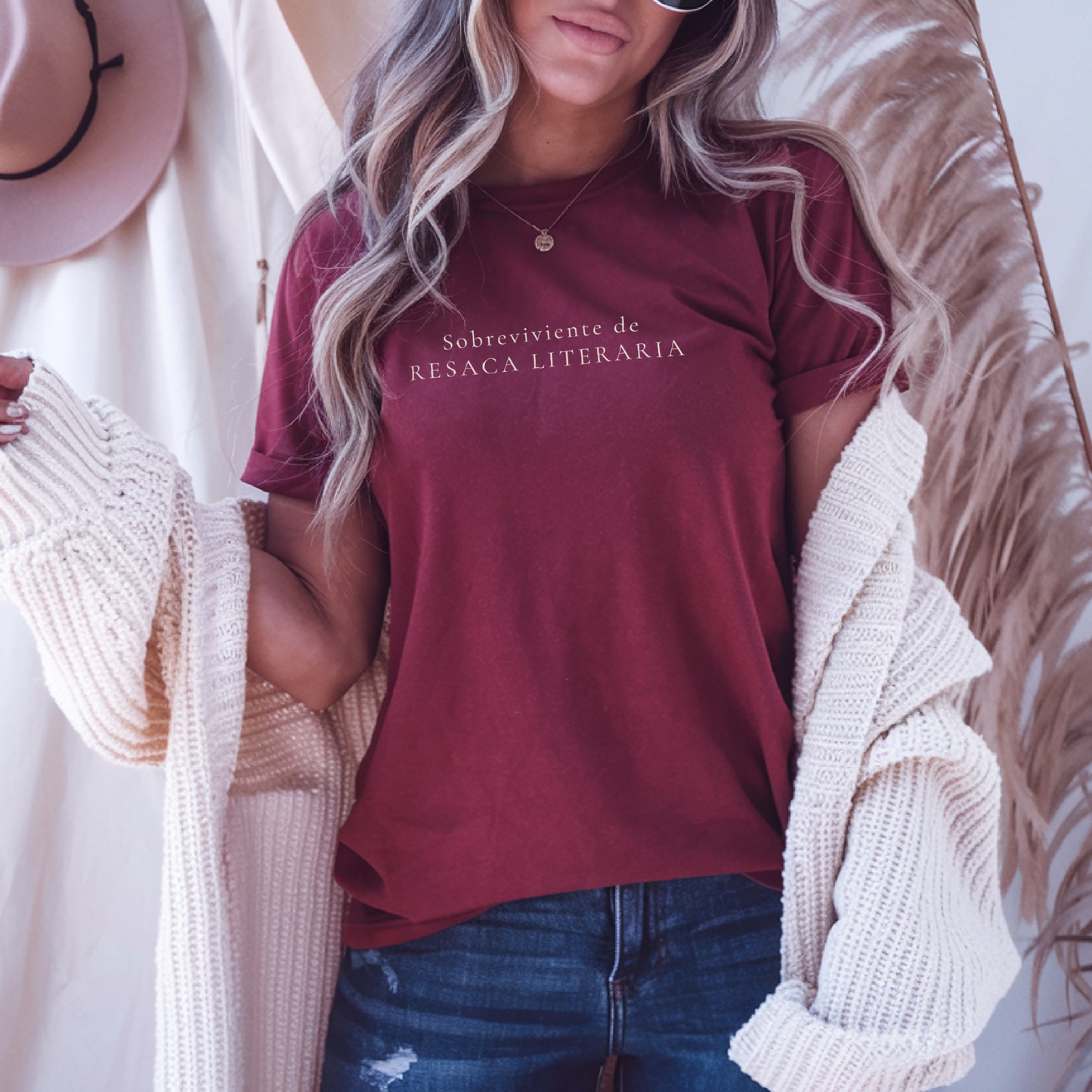 “Book Hangover Survivor” – T-Shirt for Readers Who Feel Too Much